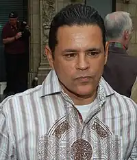 レイモンド・クルスRaymond Cruz