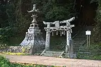 村社 天手長比売神社址天手長比売神社は昭和40年(1965年)に当社へ合祀された。物部布都神社、若宮神社、宝満神社および粟島神社も同時期に合祀。