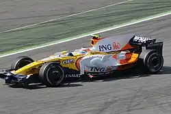 2008年スペインGPでのR28ネルソン・ピケJr.がドライブ