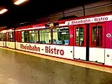 側面には「Rhinebahn - Bistro」の文字が描かれていた