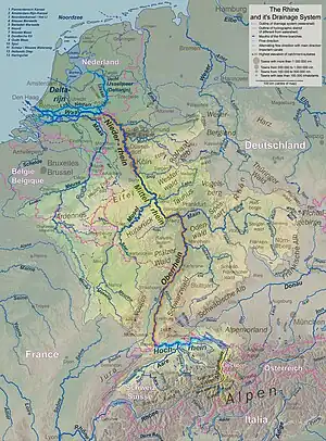 ライン川流域。東西からローヌ川とドナウ川が食い込み、上流域はくびれている。