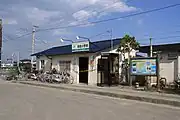 震災による損傷で、立ち入り禁止になった駅舎（2011年5月）