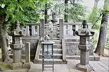 春日局の墓塔（2019年4月29日撮影）
