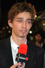 Robert Sheehan