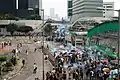 警察が楽礼街(中国語版)で催涙弾を発射する様子