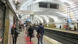 テルミニ駅B線プラットホーム(2017年2月)