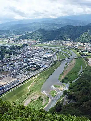 伊豆の国市と伊豆市の境界付近