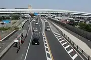 当ICは国道302号を介して国道1号線に接続（横切る高架道路が名二環で直交部付近にICを設置）