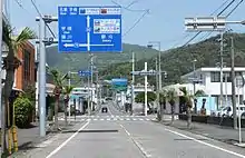 写真のすぐ奥が地頭峠(瀬戸内町)
