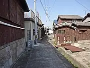 佐柳島の家並み
