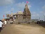 ルクミニー・デーヴィー寺院の外観