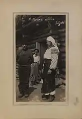 民族衣装を身に着けたカナダのウクライナ移民、1911年。