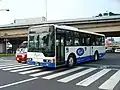 乗合車（新塗装水戸岡デザイン） 0507岡山市南区青江にて（2006年5月）