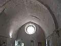 天井のヴォールトとバラ窓