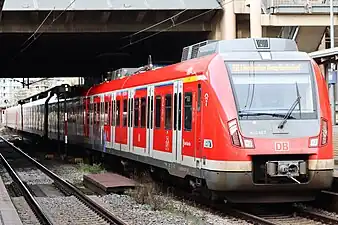 ヴィースバーデンへ向かう430形電車