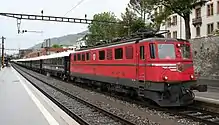 スイス連邦鉄道のAe 6/6機関車に牽引されるオリエント急行