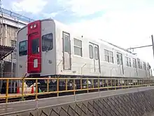アルミ車体試作車・モハ6021（2016年4月9日、同じく同センター付近にて撮影）