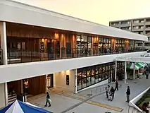 建物1階部分にそうてつローゼンが移転オープン（2017年10月）