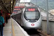 SP1900形電車、火炭駅1番線