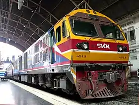 新塗装の4513号機バンコク・クルンテープ駅にて