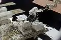 STS-118の船外活動時に故障したコントロール・モーメント・ジャイロをESP-2に取り付ける様子。