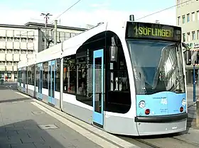 ウルム市電の主力車両・コンビーノ（2006年撮影）