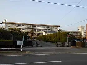 正門
