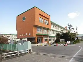 佐賀市立若楠小学校