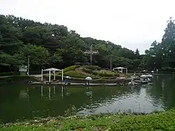 さぎ山記念公園修景池