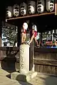 能舞台と百度石