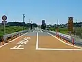 BRTでの復旧にあたり、線路敷がバス専用道路に転用された（最知駅付近）