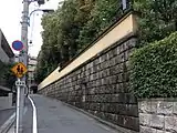 南東角より南面を見る（2016年10月撮影）