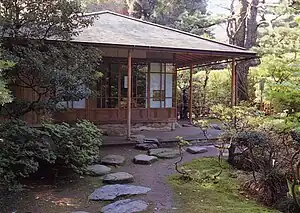 玉泉園（灑雪亭）