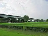 左岸上流側。手前は大宮国際カントリークラブ。