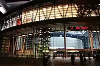 さいたまスーパーアリーナ正面入口の夜景。
