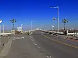 右岸側橋詰より望む。