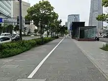 本線歩道にある馬車道駅の出入口（※2014年5月撮影）