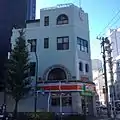 東側の外観を見る（2015年11月3日撮影）