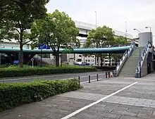 横断歩道橋「栄町グリーンウォーク」