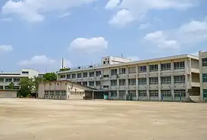 堺市立茶山台小学校 校舎