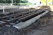 駅北（両景橋）下に残る線路跡（2019年10月）