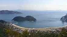 茶臼山城跡より望む坂越浦と生島
