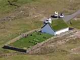 サクソン村の教会と墓地