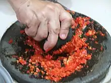 インドネシアの家庭で使われている食材をつぶすための石の道具