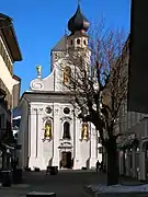 町