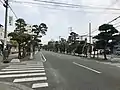 国道3号線側、鳥居より本殿方向を望む。