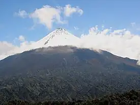 サンガイ山