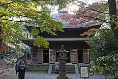 横浜市三渓園旧東慶寺仏殿開き戸型の格子戸