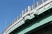 JCTカーブの落下防止用フェンス（山王JCT）