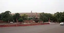 円形国会議事堂